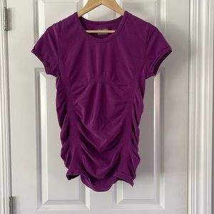 Athleta workout shirt that is great for maternity wear!